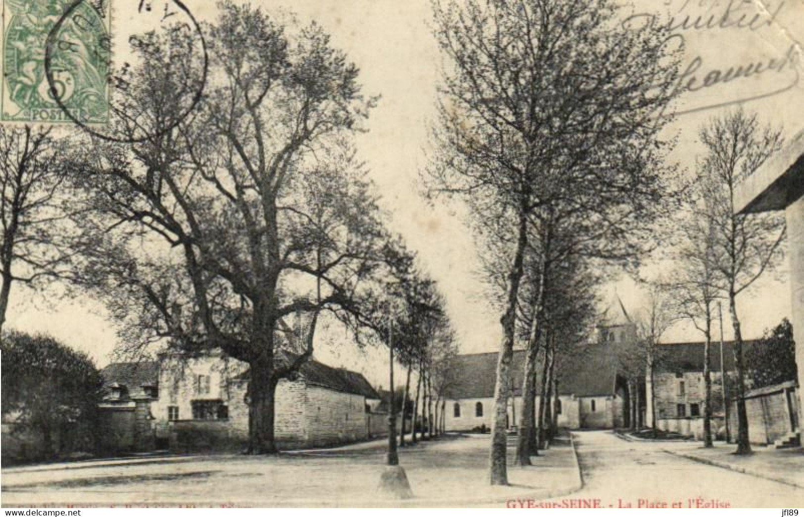 10 - Aube - Gye-sur-Seine - Gye-sur-Seine - La Place Et L'Eglise - 6915 - Autres & Non Classés