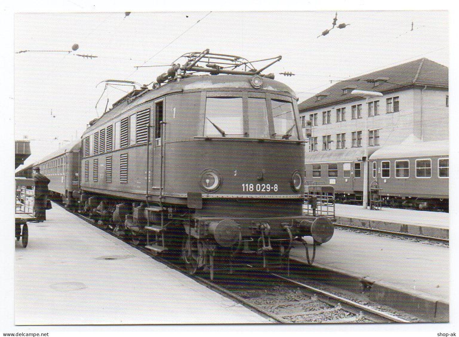 X1B92/ Foto Nürnberg Bahnhof Eisenbahn Lokomoitve 1975 - Autres & Non Classés