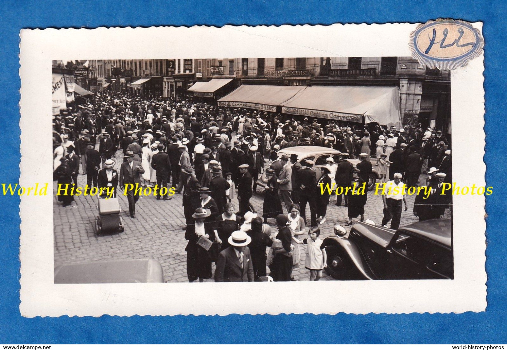 Photo Ancienne - TARARE - Foule Devant Le Café Du Commerce - 1938 - Pub Biére Edelbrau - Automobile - Cars