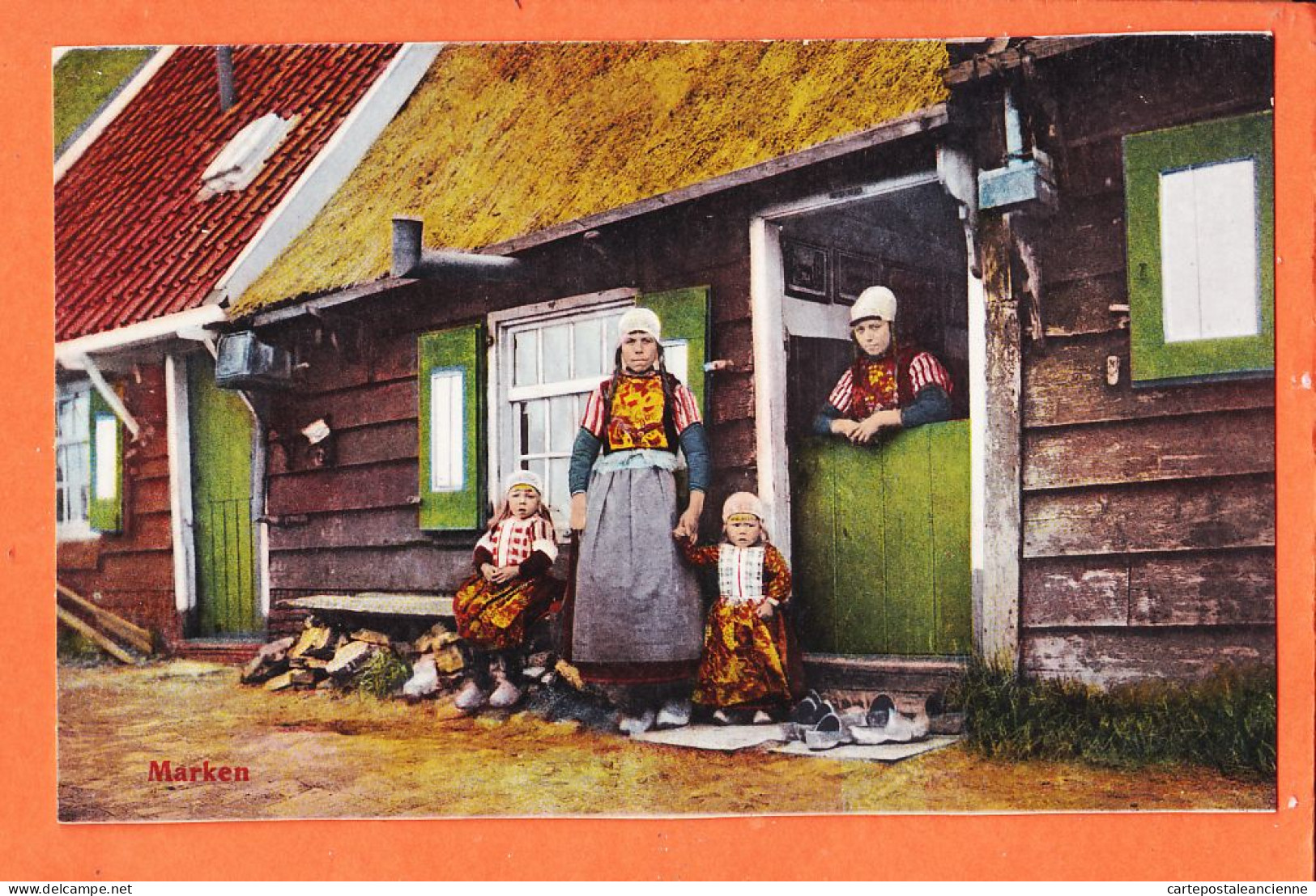 07522 ● MARKEN Noord-Holland Vrouwelijke Kinderen Voor Het Huis Van Hun Vissers 1910s WEENENK SNEL Den Haag Mar.47 - Marken