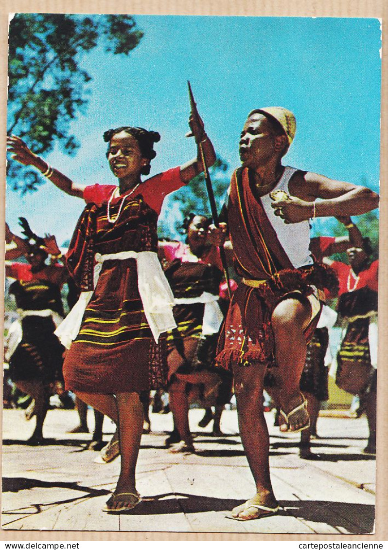 07909 ● Ethnic MADAGASCAR Sud Un Groupe De Danseurs ANTANDROY 1970s Edition OPTICAM 35 TANANARIVE - Madagascar
