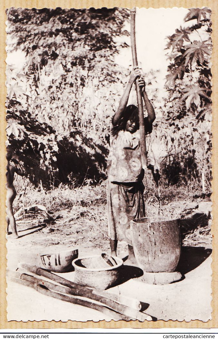 07631 / ⭐ Ethnie SARA Logone Tchad A.E.F Femme Pilant Le MIL Nourriture 1950s MOUNDOU Mission Pères Capucins TOULOUSE - Tchad