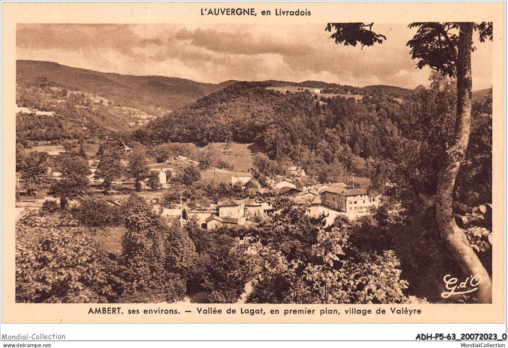 ADHP5-63-0366 - AMBERT - Vallée De Lagat - En Premier Plan Village De Valéyre - Ambert