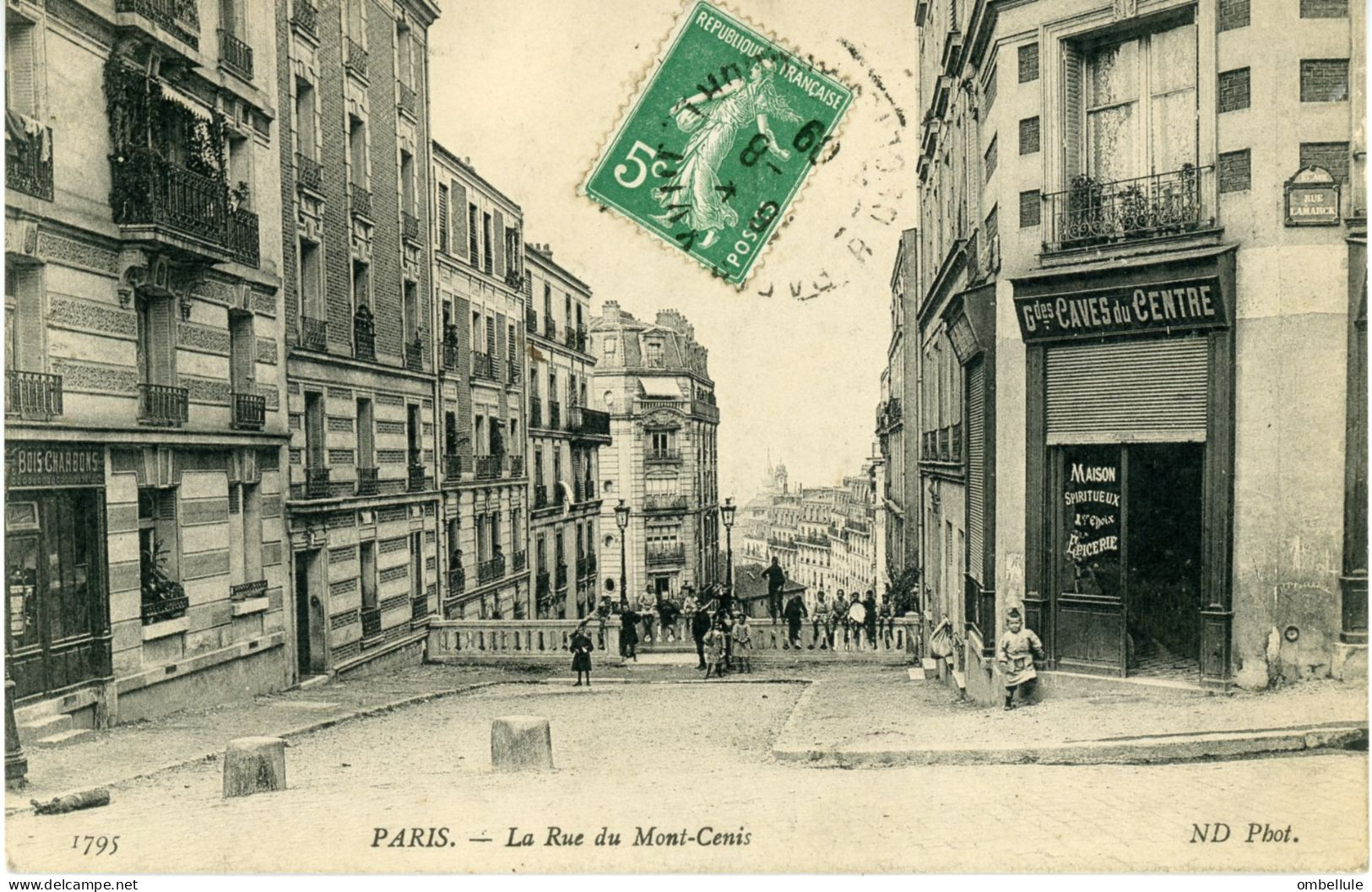 PARIS - La Rue Du Mont-Cenis [Montmartre] - District 18