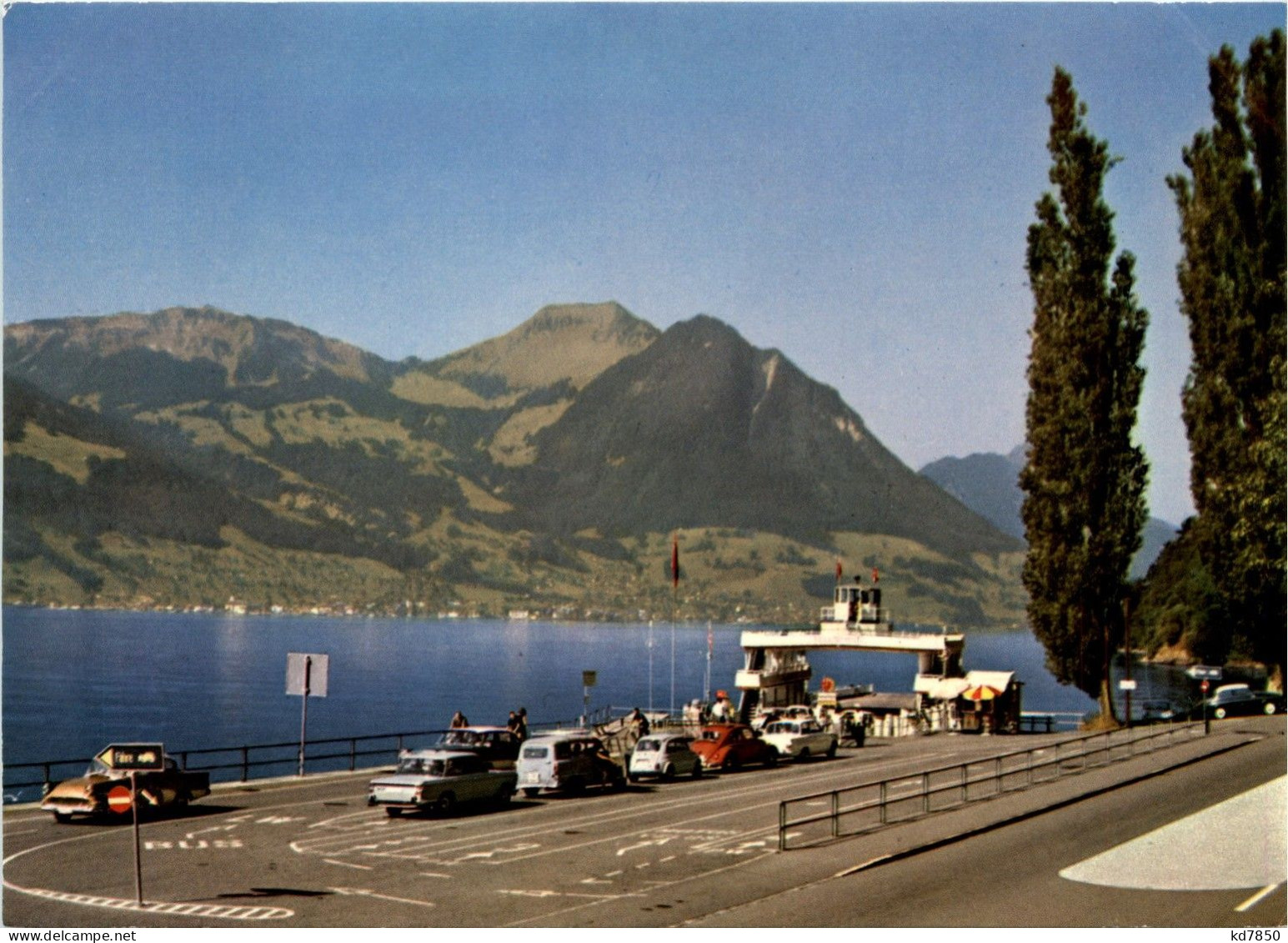 Autofähre Station Gersau - Gersau