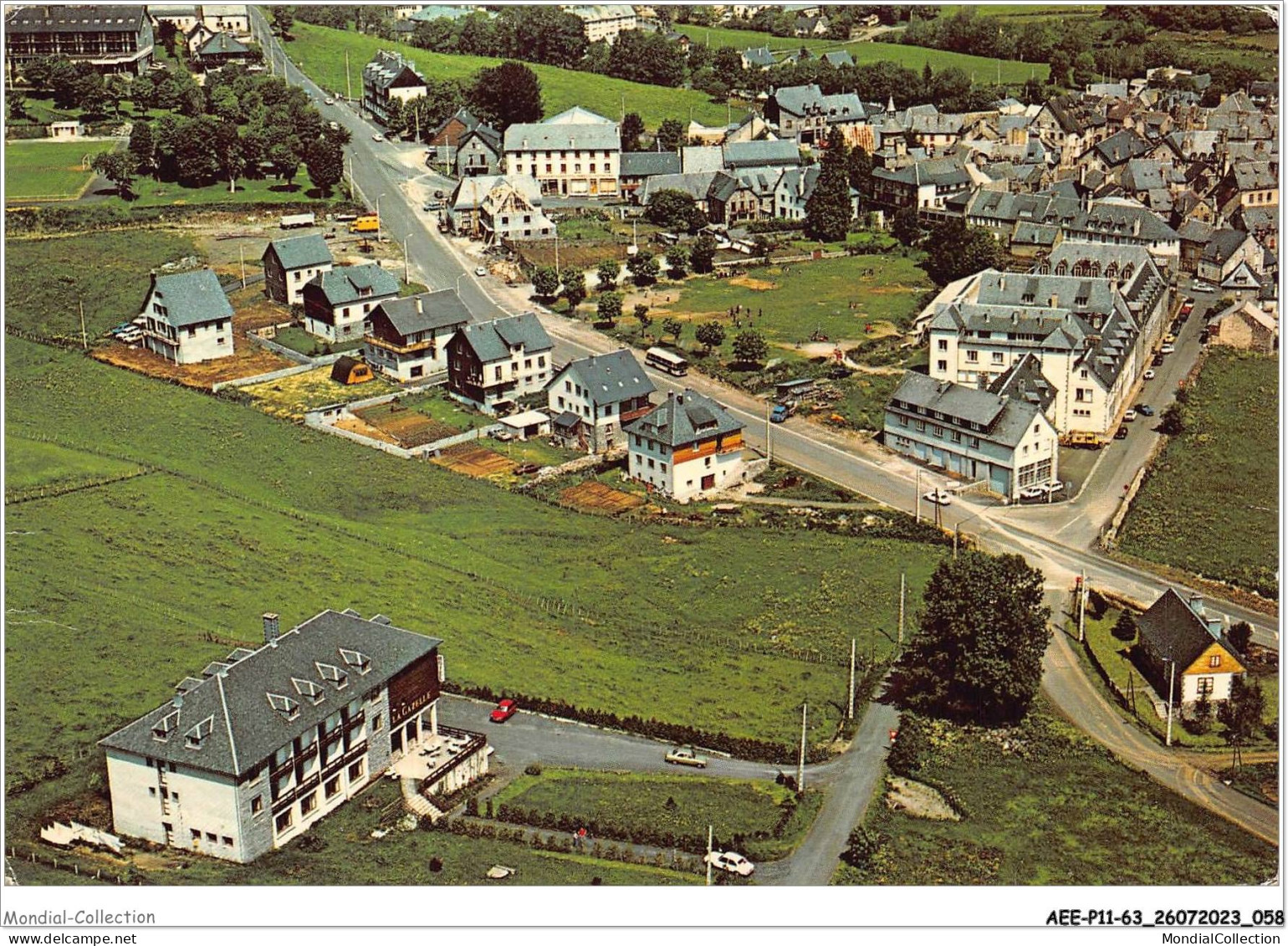 AEEP11-63-0882 - Hôtel - La Gazelle - Logis De France - BESSE-EN-CHANDESSE  - Besse Et Saint Anastaise