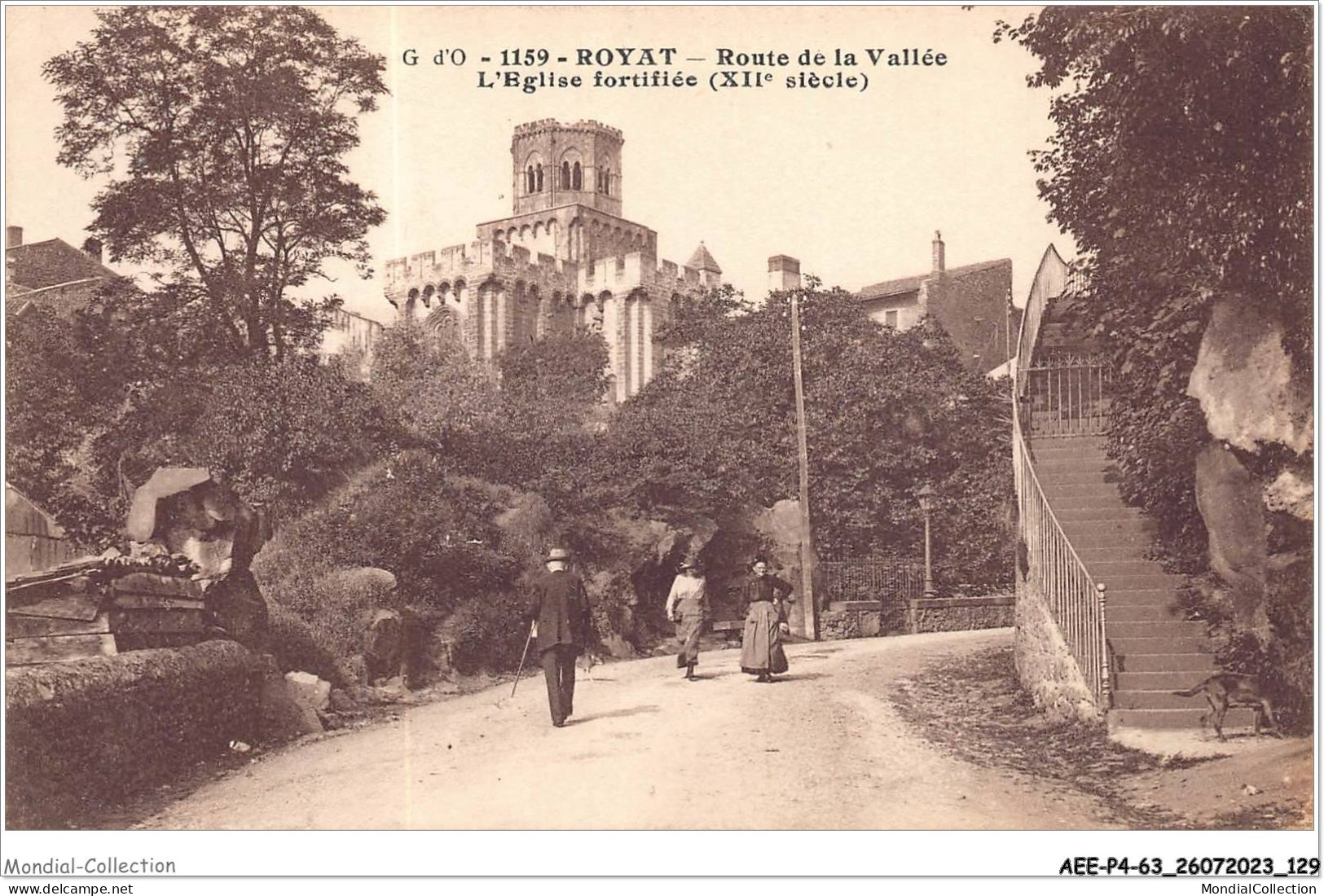 AEEP4-63-0313 - ROYAT - Route De La Vallée - L'église Fortifiée  - Royat