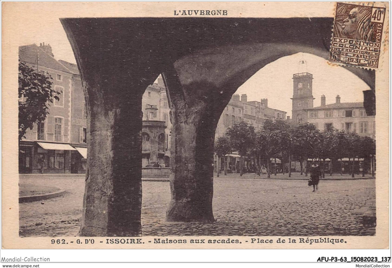 AFUP3-63-0250 - ISSOIRE - Maisons Aux Arcades - Place De La Republique - Issoire