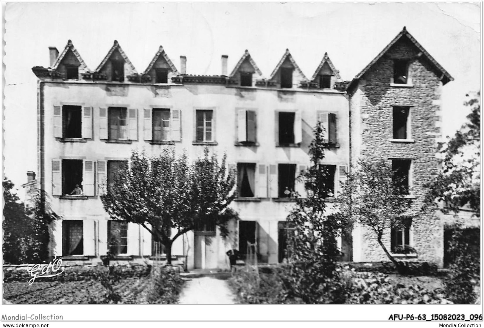 AFUP6-63-0508 - L'AUVERGNE - SAINT-JEAN DES OLLIERES - Cure D'air Et Repos - Villa Saint-Jean Facade Est - Auvergne Types D'Auvergne