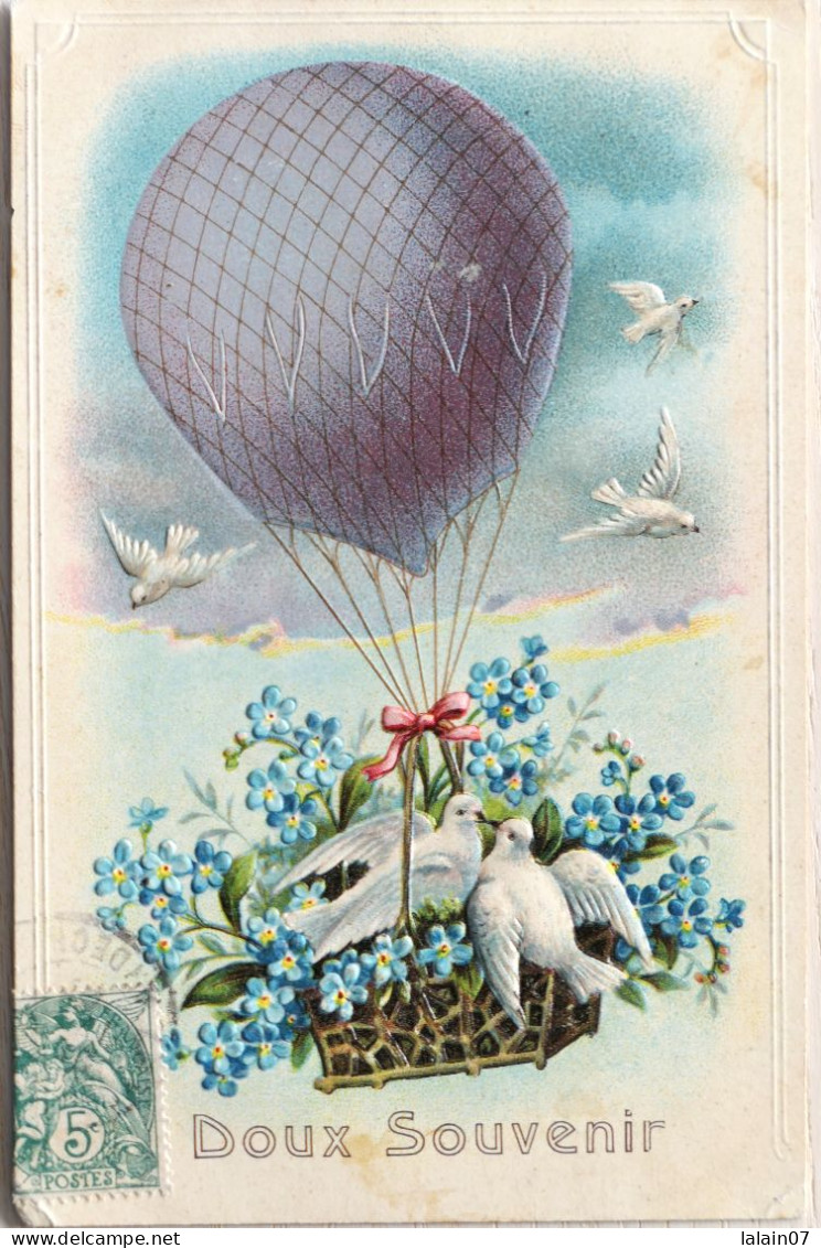 C. P. A. Couleur : Fantaisie : "Doux Souvenir", Colombes Et Myosotis Dans Une Nacelle De Mongolfière, Timbre En 1905 - Autres & Non Classés