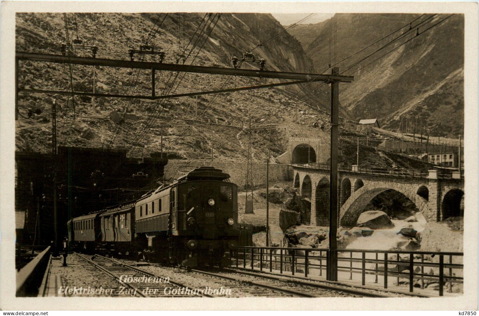 Göschenen - Elektrischer Zug Der Gotthardbahn - Göschenen