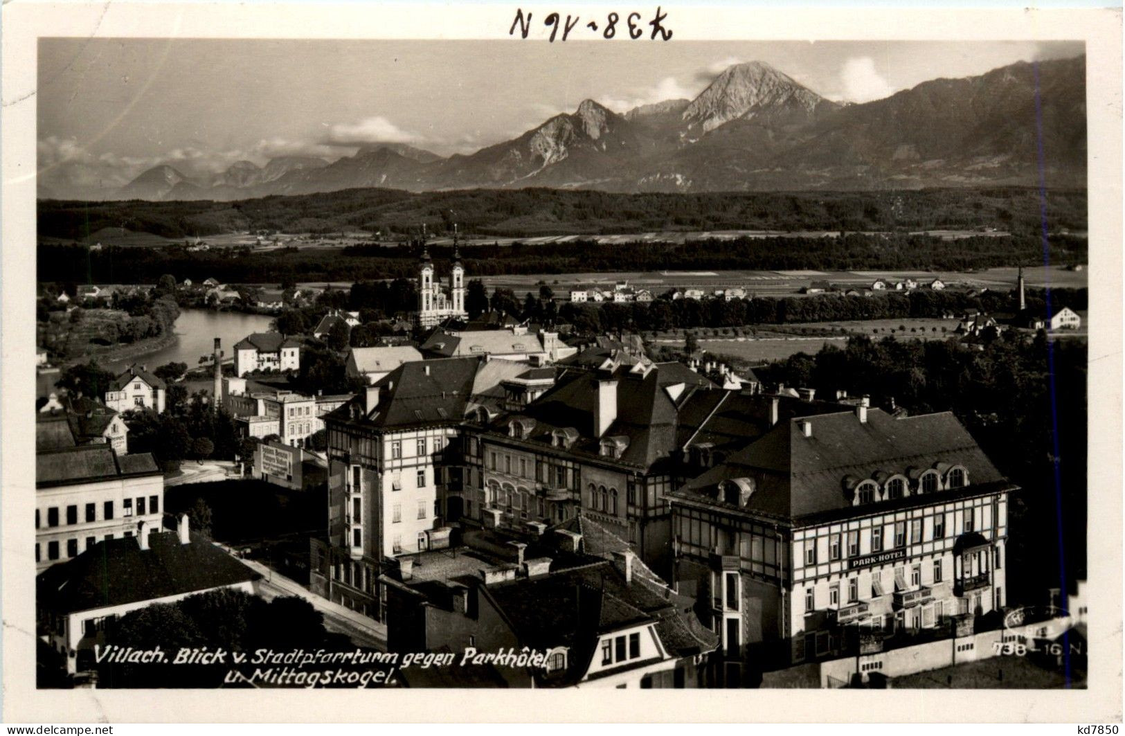 Villach, Blick V. Stadtpfarrturm Gegen Mittagskogel Und Parkhotel - Villach