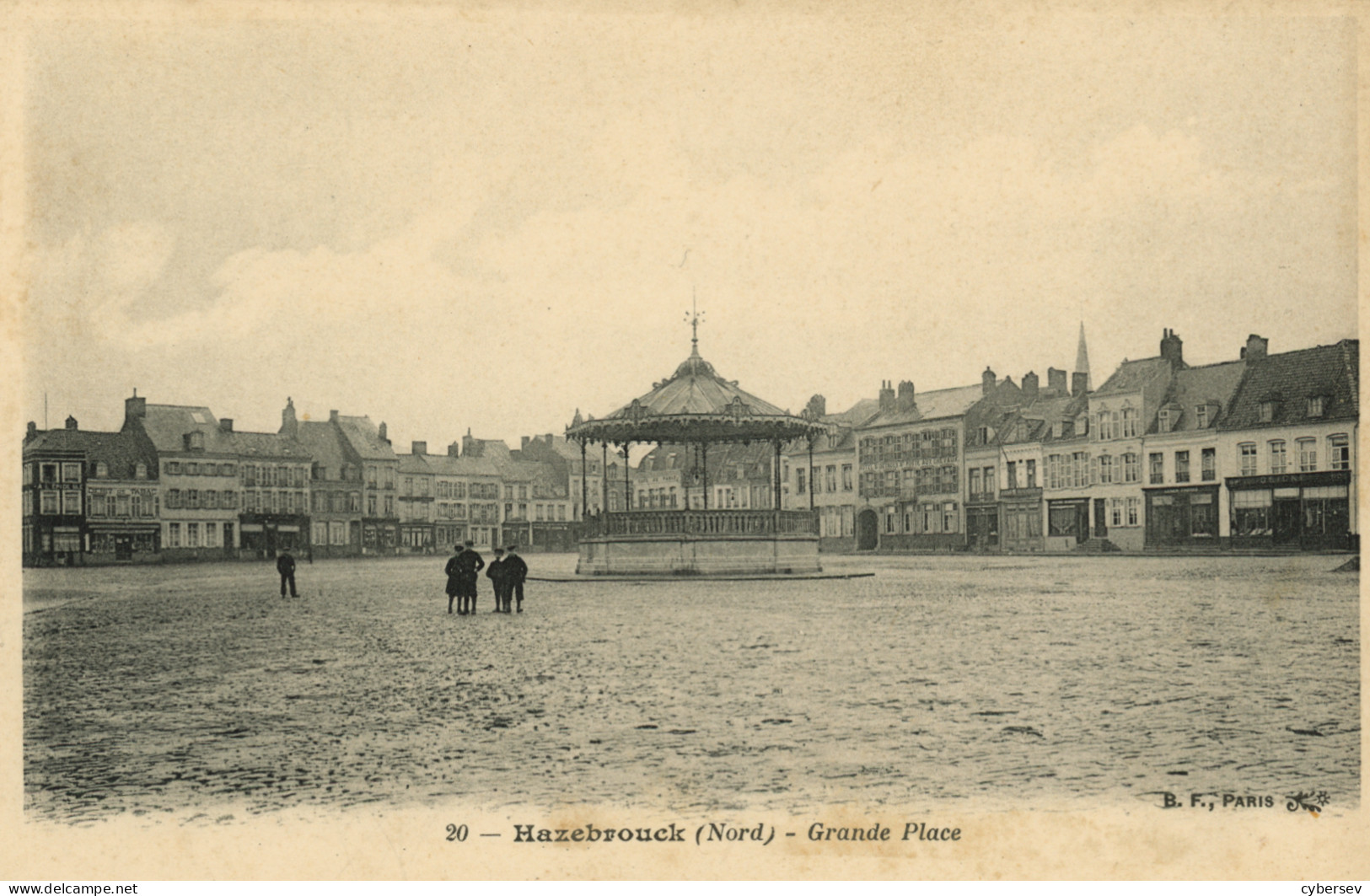 HAZEBROUCK - Grande Place - Kiosque - Animé - Hazebrouck