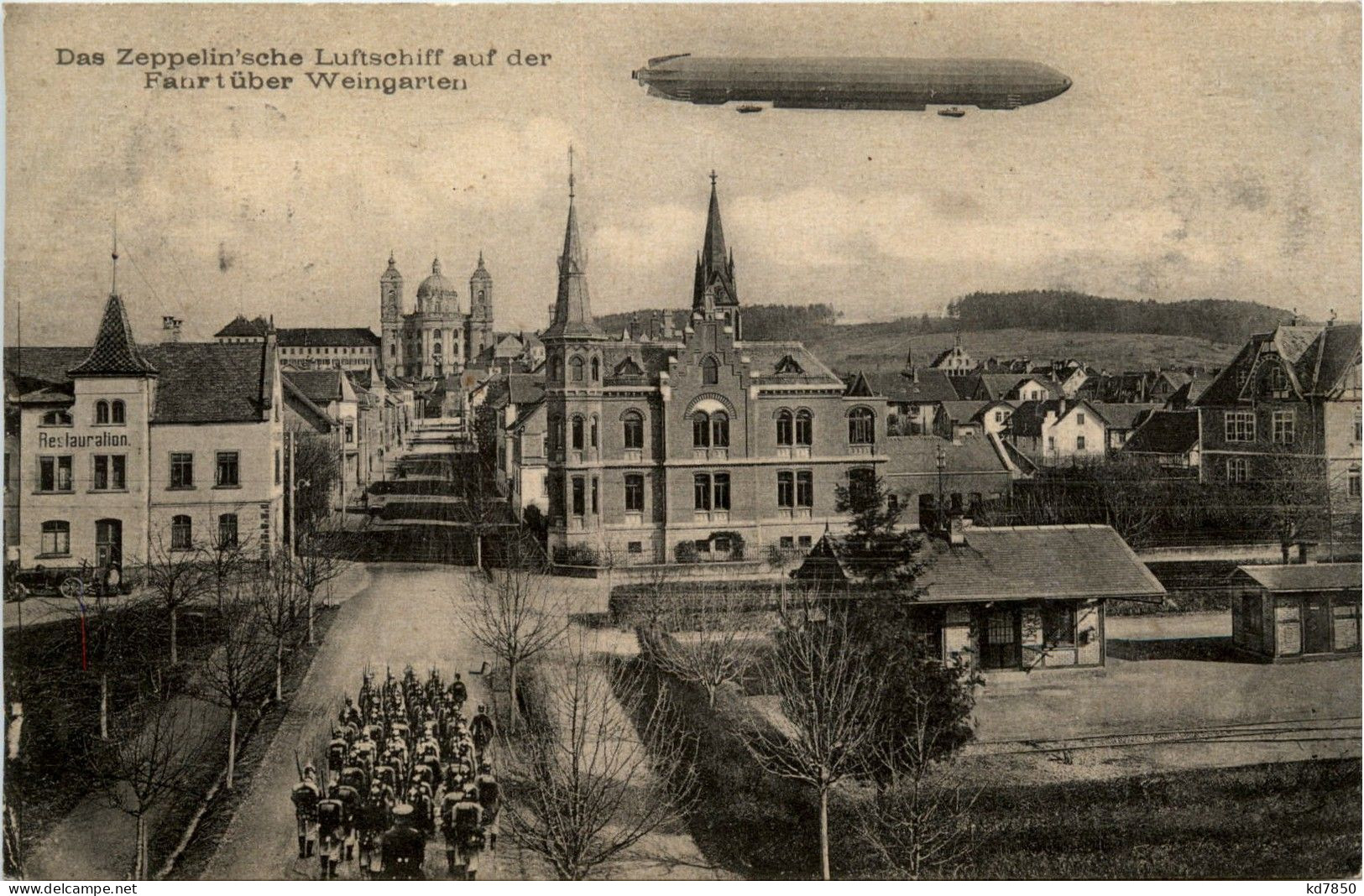 Zeppelin über Eingarten Württemberg - Airships