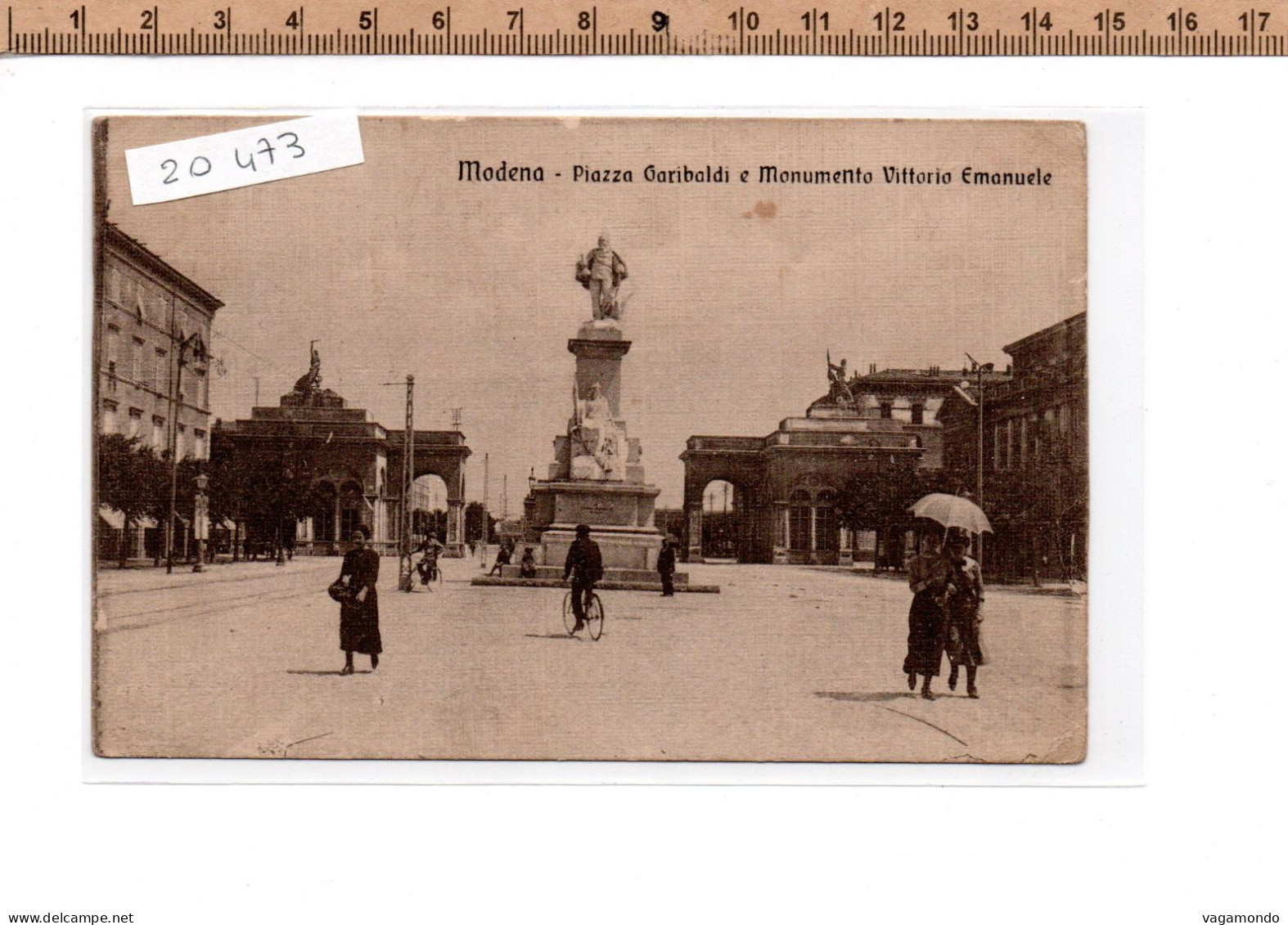 20473 MODENA PIAZZA GARIBALDI MONUMENTO VITTORIO EMANUELE ANIMATA 1917 - Modena