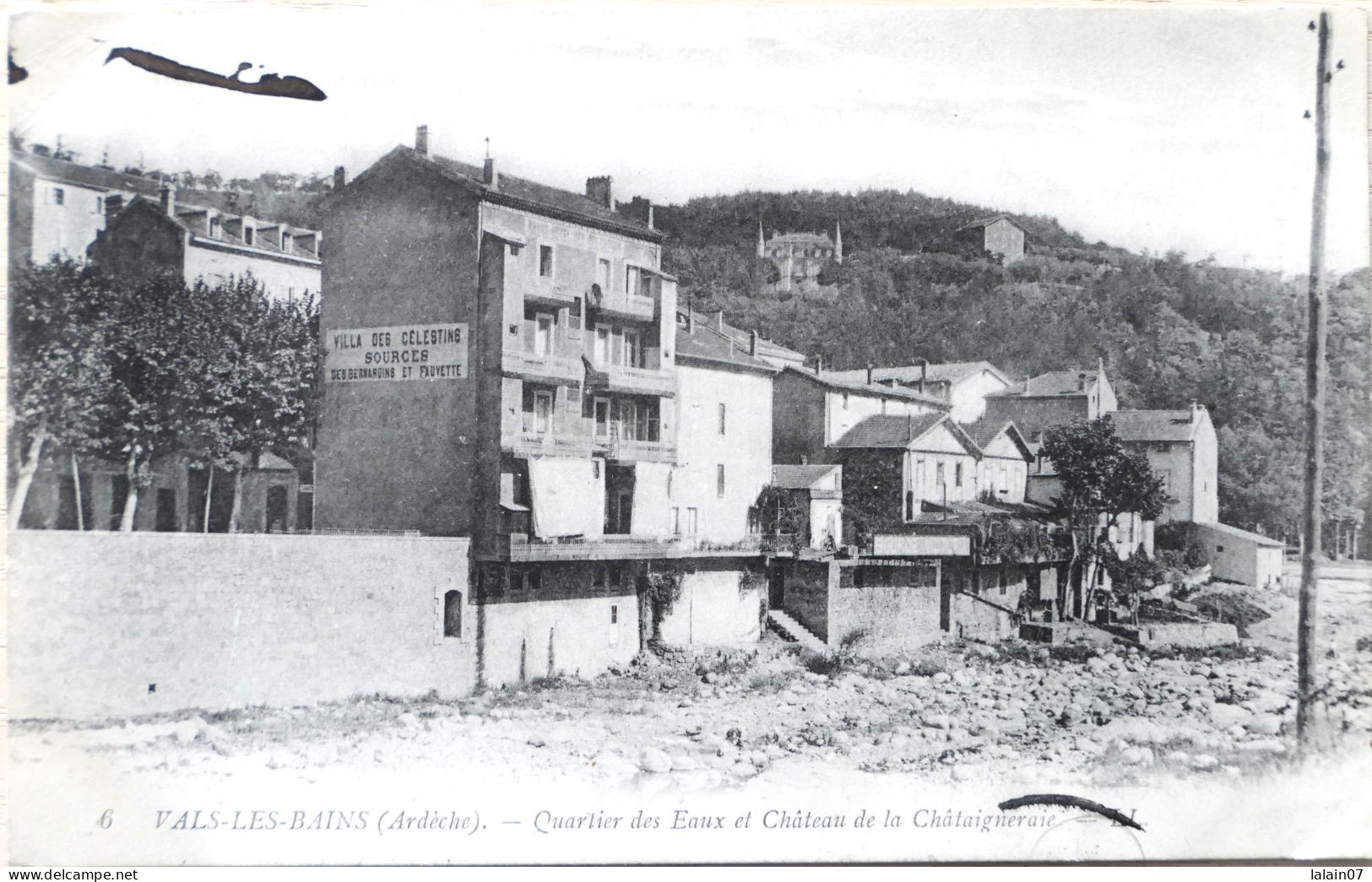 C. P. A. : 07 : VALS LES BAINS : Quartier Des Eaux Et Château De La Châtaigneraie, Timbre - Vals Les Bains