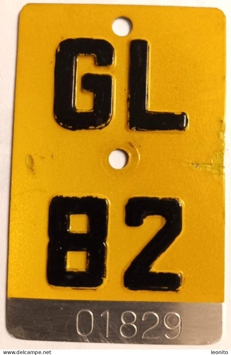Velonummer Mofanummer Glarus GL 82 - Nummerplaten
