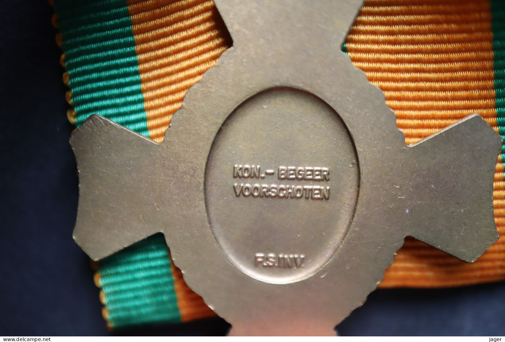 Médaille Ancienne VOOR KRIJGSVERRICHTINGEN  Pays Bas ? - Andere & Zonder Classificatie