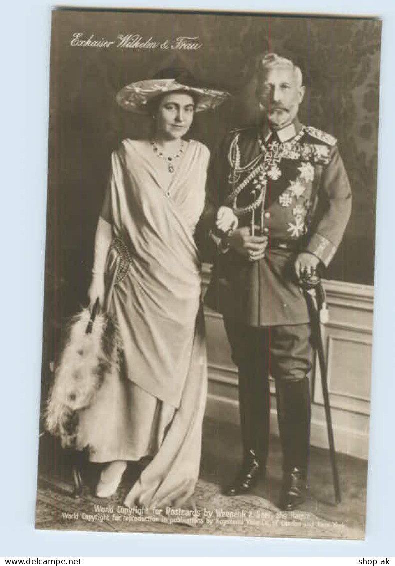 DP01/ Kaiser Wilhelm In Uniform Und Kaiserin  Foto  AK Ca.1925 - Royal Families