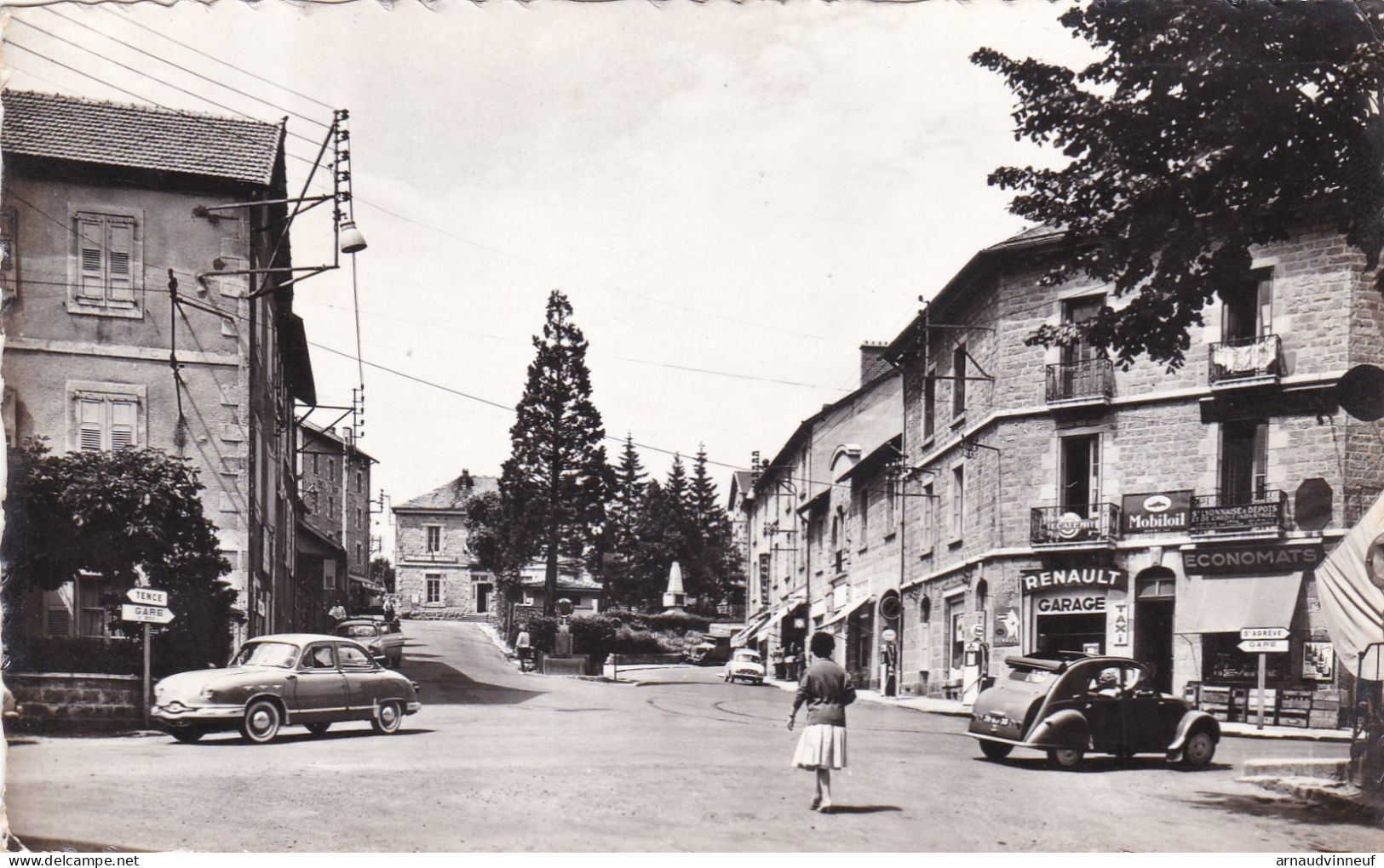 43-CHAMBON SUR LIGNON CARREFOUR CENTRAL CITROEN 2 CV - Le Chambon-sur-Lignon