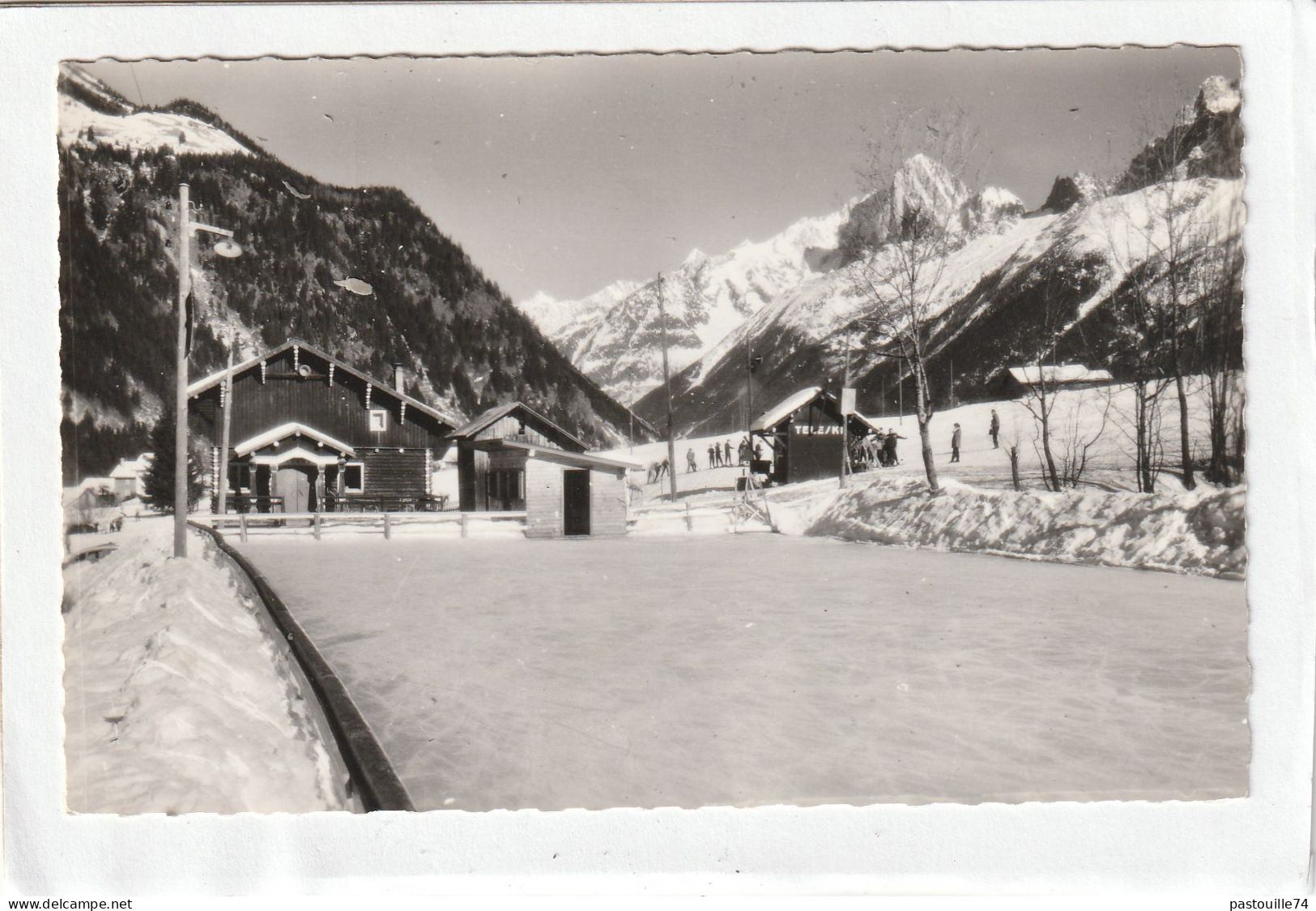 CPSM :  14 X 9  -  LES  HOUCHES - MONT  BLANC  -  Patinoire Et Téleski  Du  Tourchet. - Les Houches