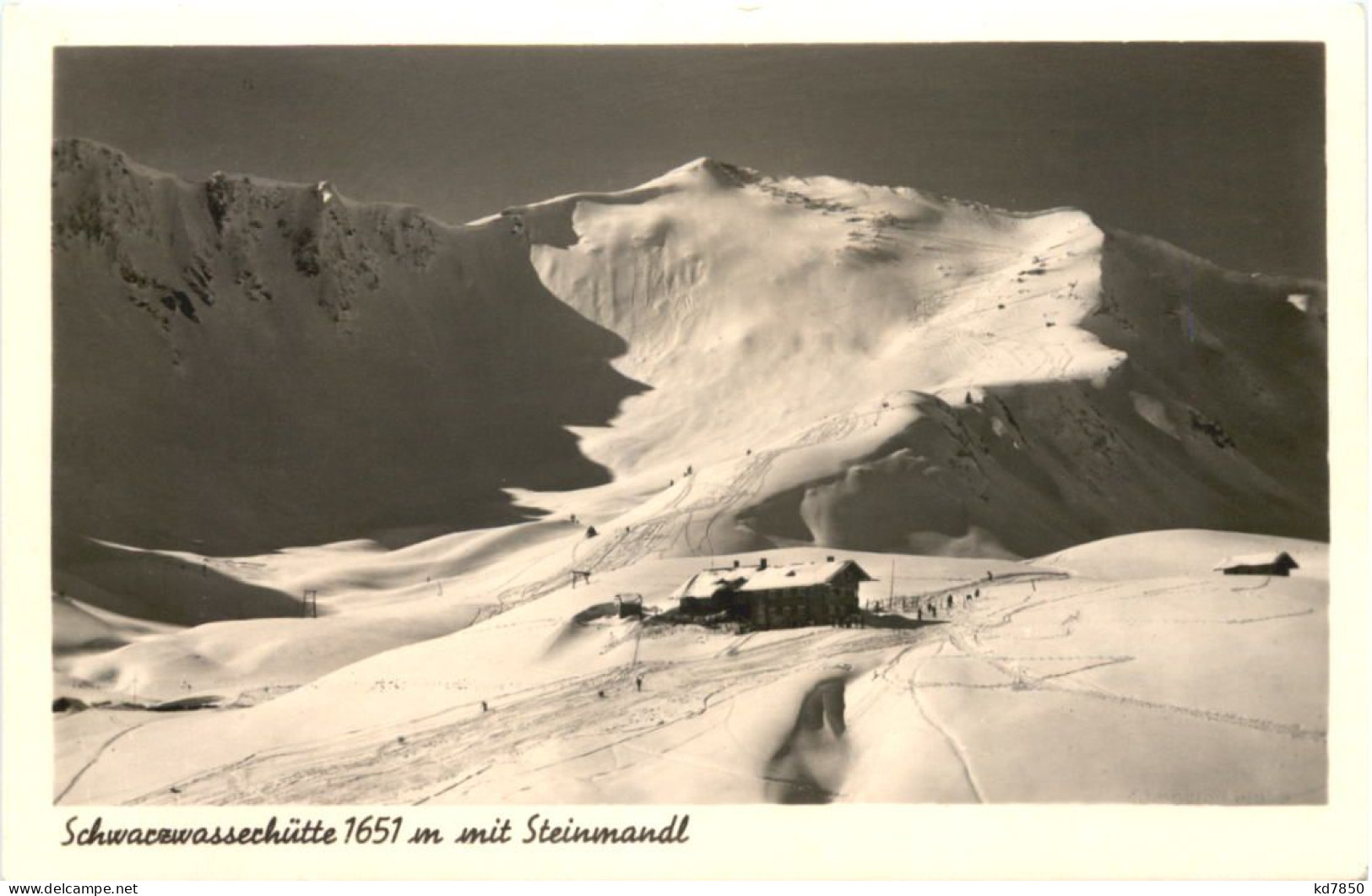 Schwarzwasserhütte Mit Steinmadl - Kleinwalsertal