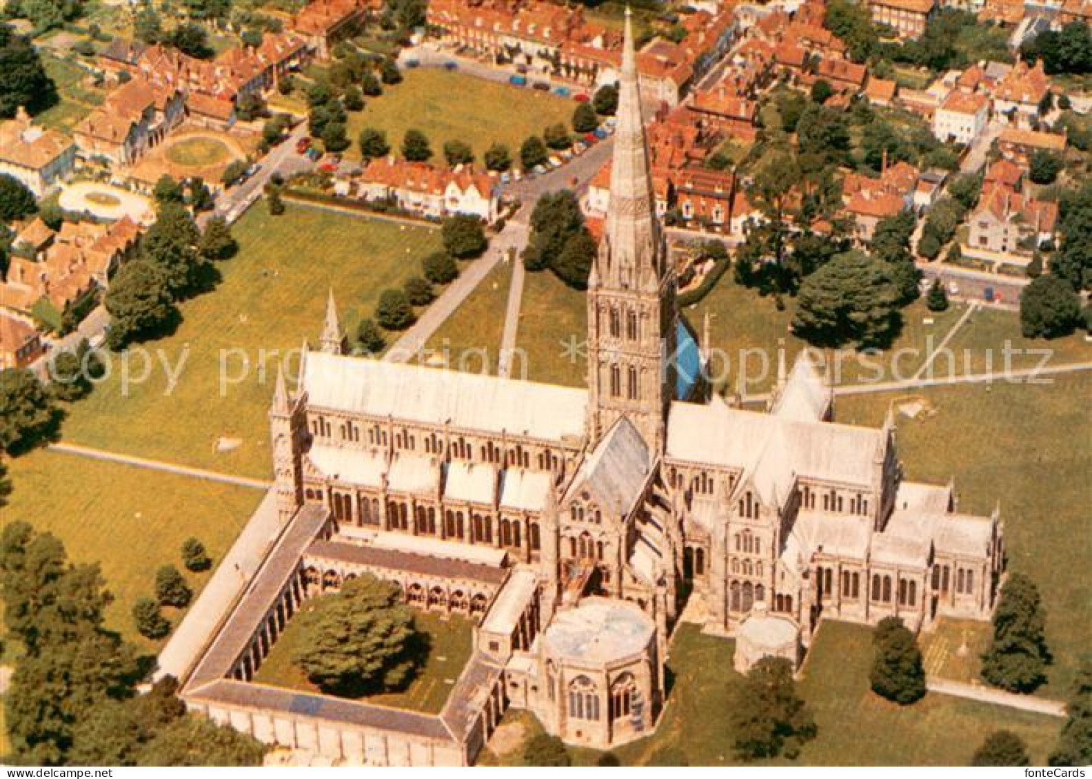 73687161 Salisbury Wiltshire Cathedral Cloisters Aerial View  - Autres & Non Classés
