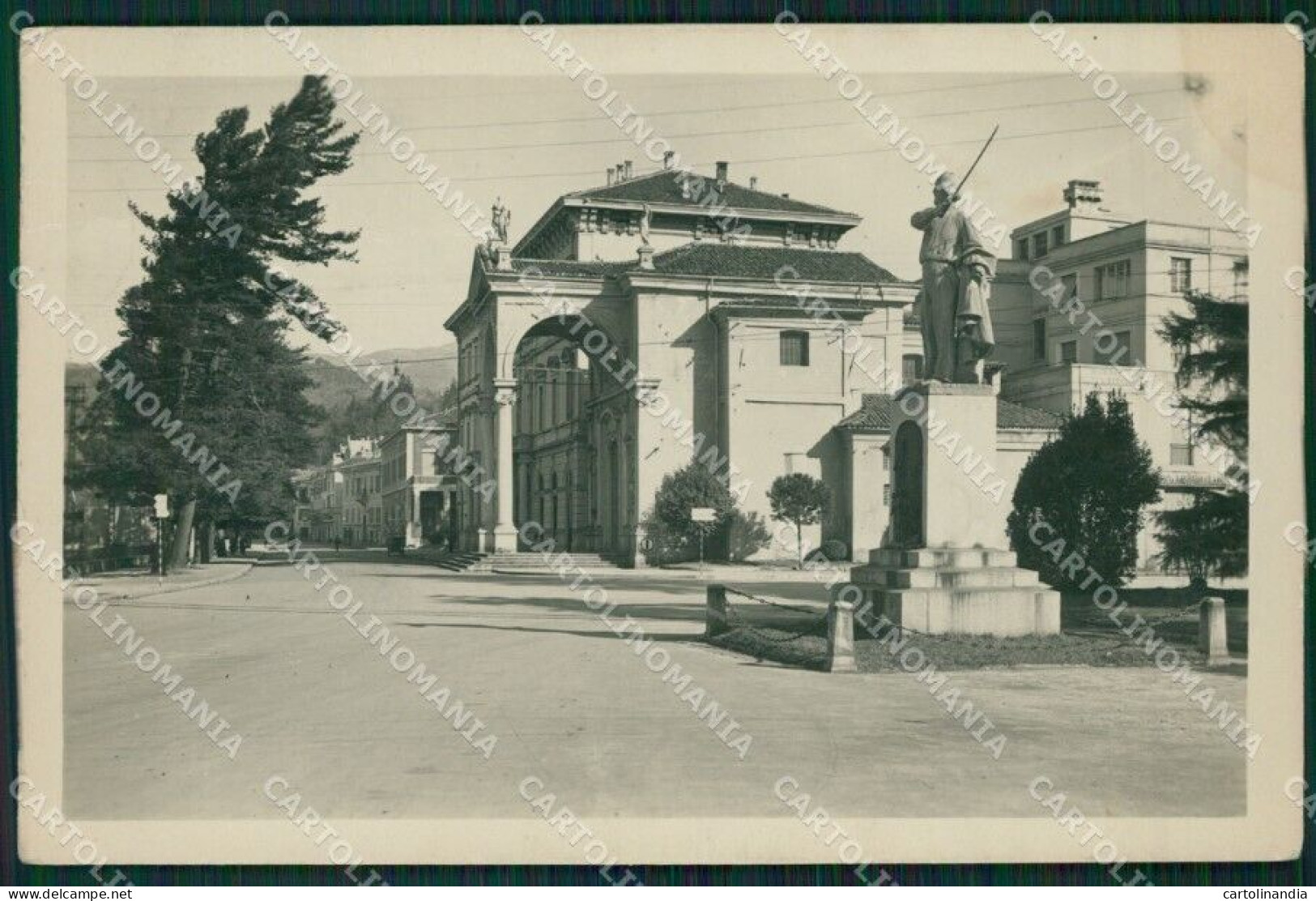 Varese Luino Garibaldi PIEGHINE FG Foto Cartolina KVM1419 - Varese