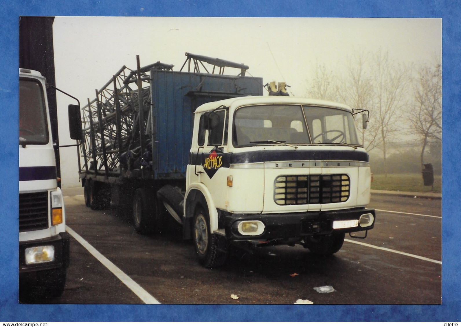 Photo  Ancien Camion Poids Lourds BERLIET - Remorque Chargée De Tubes Métalliques - Transports ARCHAOS - Non Classés