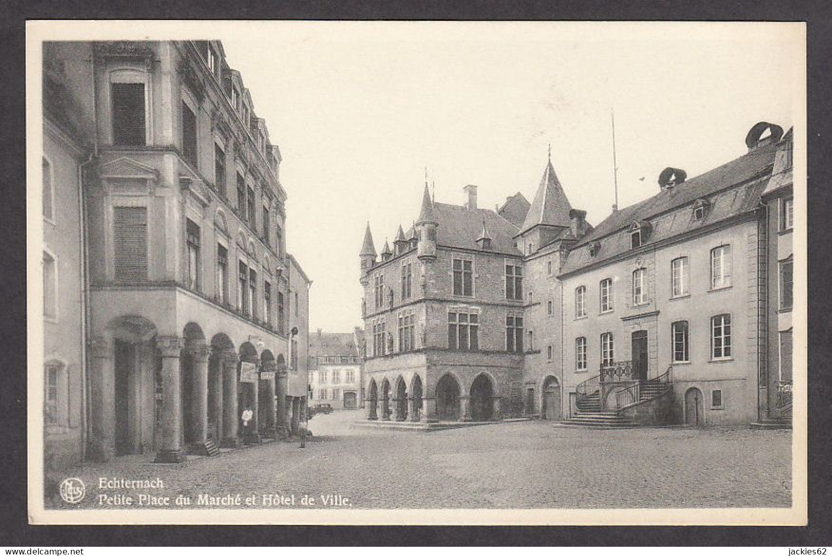 111392/ ECHTERNACH, Petite Place Du Marché Et Hôtel De Ville - Echternach