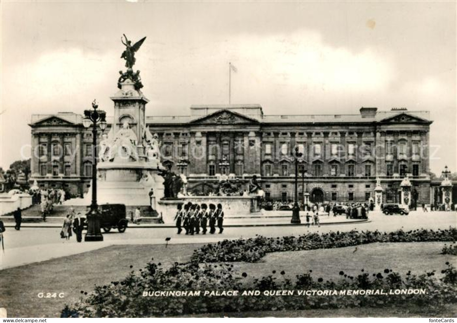 73305724 London Buckingham Palace Queen Victoria Memorial - Altri & Non Classificati