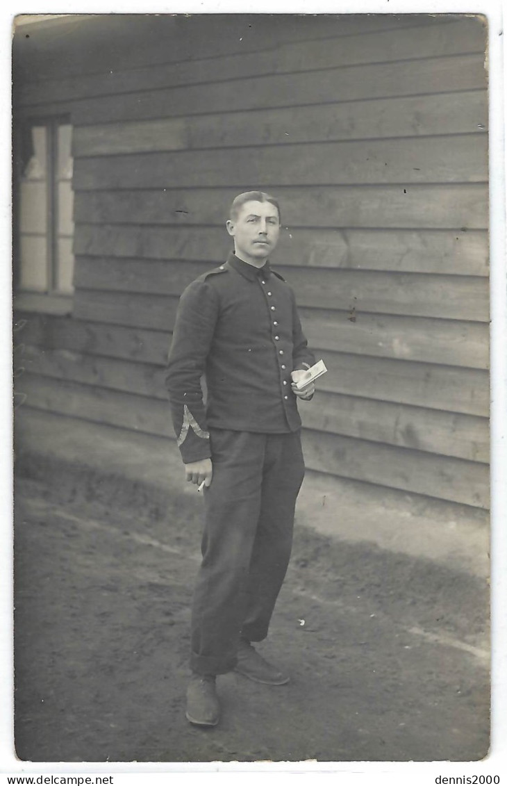 1915 - CARTE PHOTO - PHOTO CARD - Militaire En Tenue - Carte Envoyée D' Un Camp Allemand De Prisonniers - Guerra 1914-18