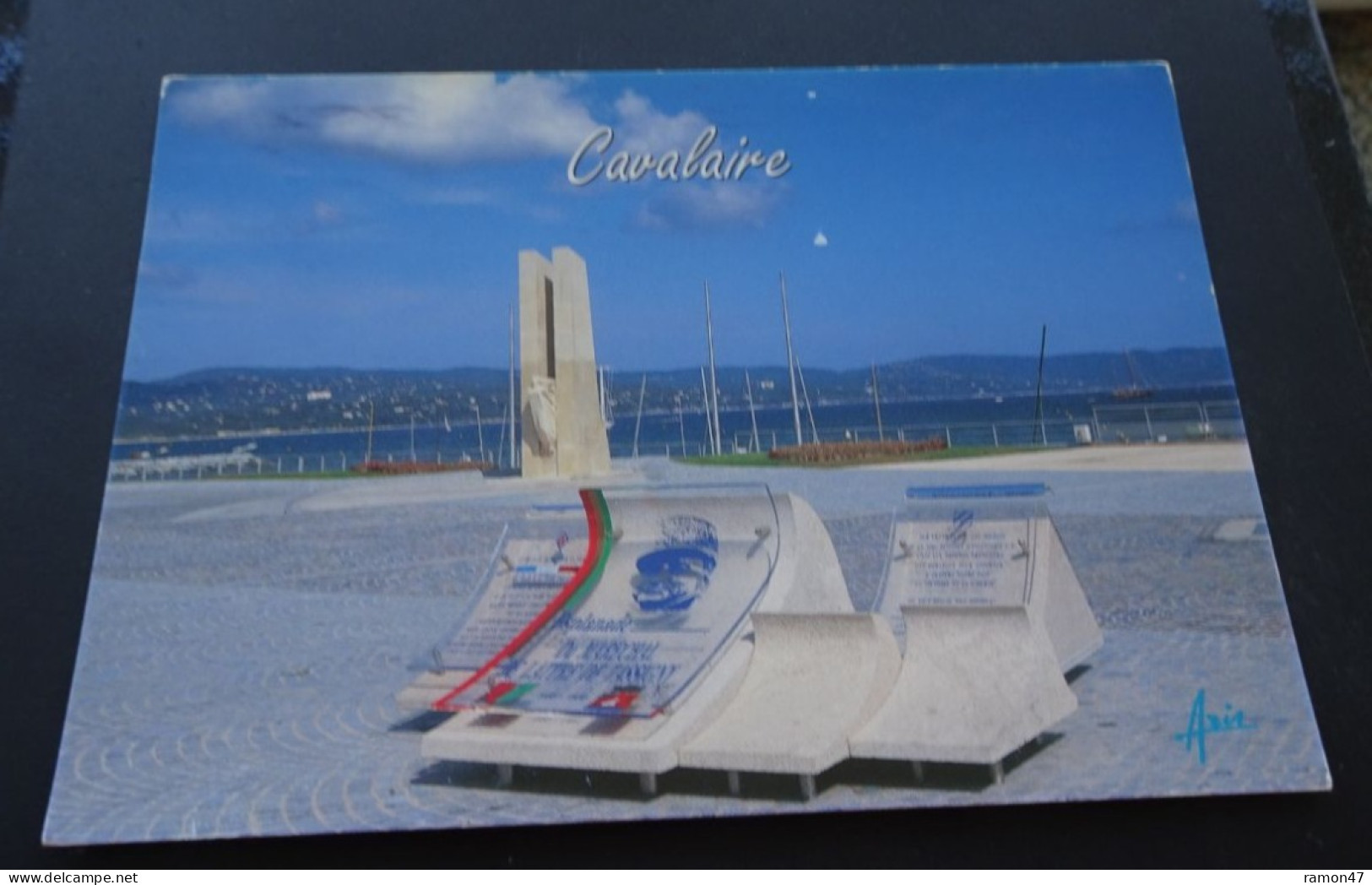 Cavalaire-sur-Mer - L'Esplanade Du Maréchal - De Lattre De Tassigny - Les Editions Aris - Cavalaire-sur-Mer