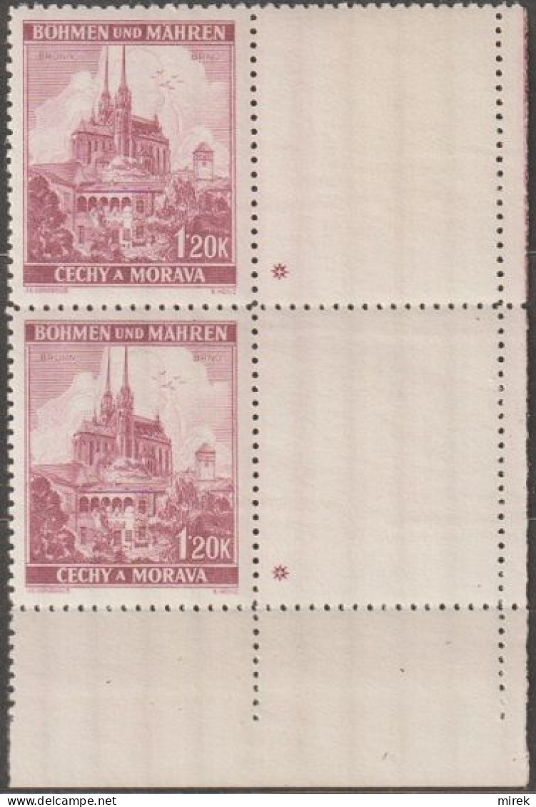 094a/ Pof. 32; Corner 4-block With Coupon, Plate Mark + - Unused Stamps