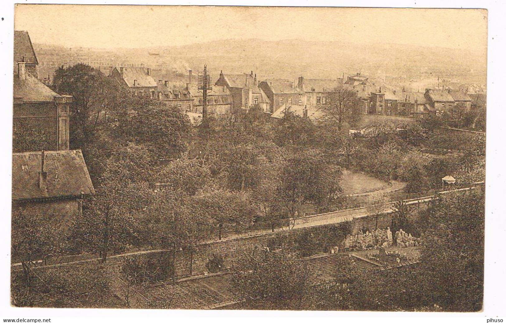 B-10003  ARLON : Vue Vers Le Sud, Prise Des Fenetres De L'Hotel Du Parc - Arlon