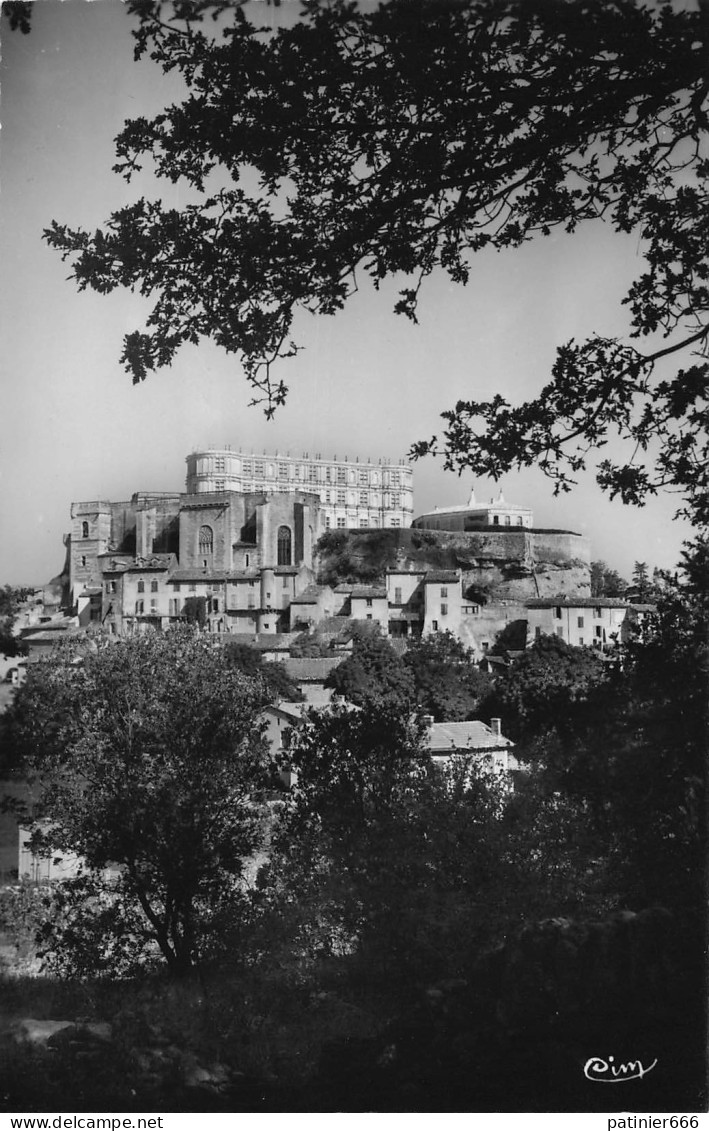 Grignan Le Chateau Du Grignan - Grignan