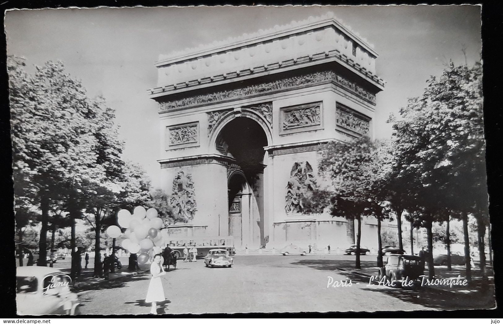 75 - PARIS - L'Arc De Triomphe  - Ve Ndeuse De Ballons- The Triumphal Arch - Arc De Triomphe