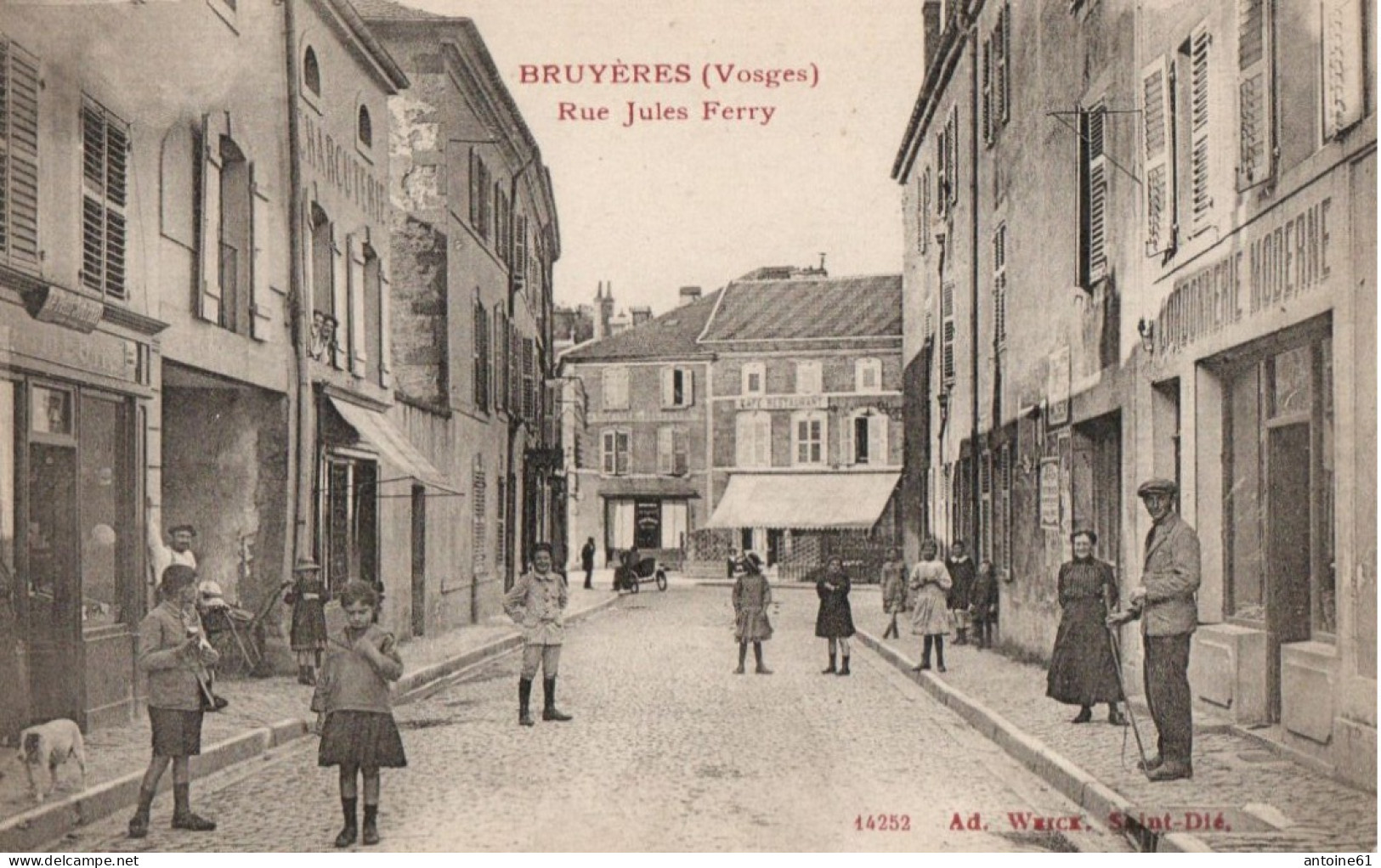 BRUYERES - Rue Jules Ferry (Cordonnerie Moderne, Charcuterie) - Bruyeres