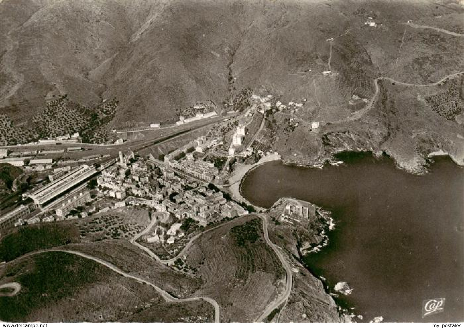 73934655 Port-Bou_Portbou_Costa_Brava_ES Vue Aerienne - Autres & Non Classés