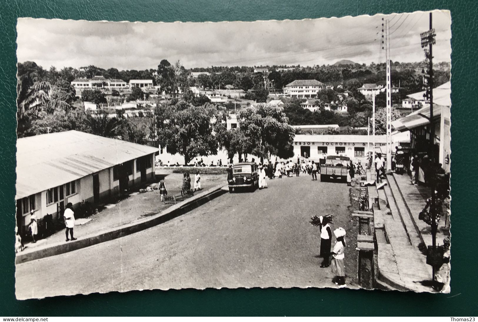 Yaoundé, Vue Générale Du Haut Du Quartier Commercial, Lib "Au Messager", N° 1378 - Cameroon