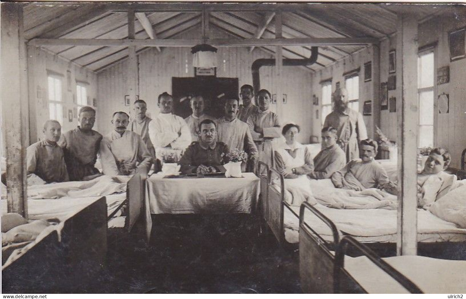 AK Foto Deutsche Soldaten Und Krankenschwestern In Lazarett  - 1918  (68915) - Oorlog 1914-18