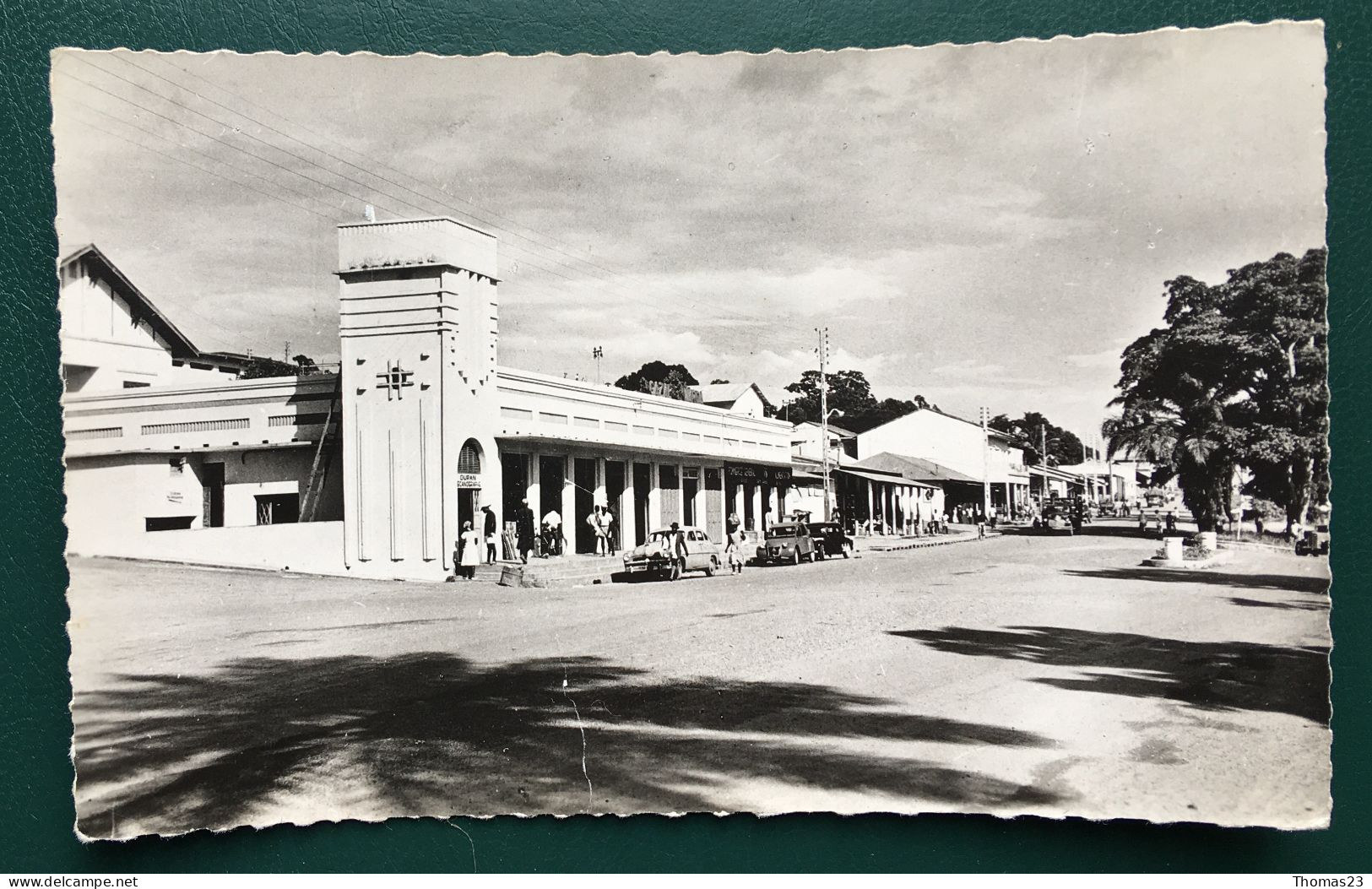 Yaoundé, Carrefour Wargos, Lib "Au Messager", N° 1385 - Kameroen