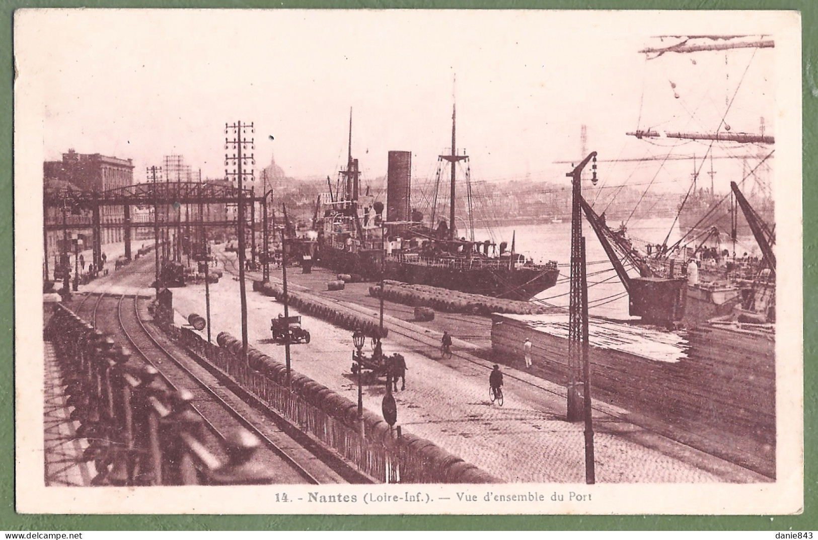 CPA  - LOIRE ATLANTIQUE - NANTES - VUE D'ENSEMBLE DU PORT - Animation, Cargos à Quai - Nantes