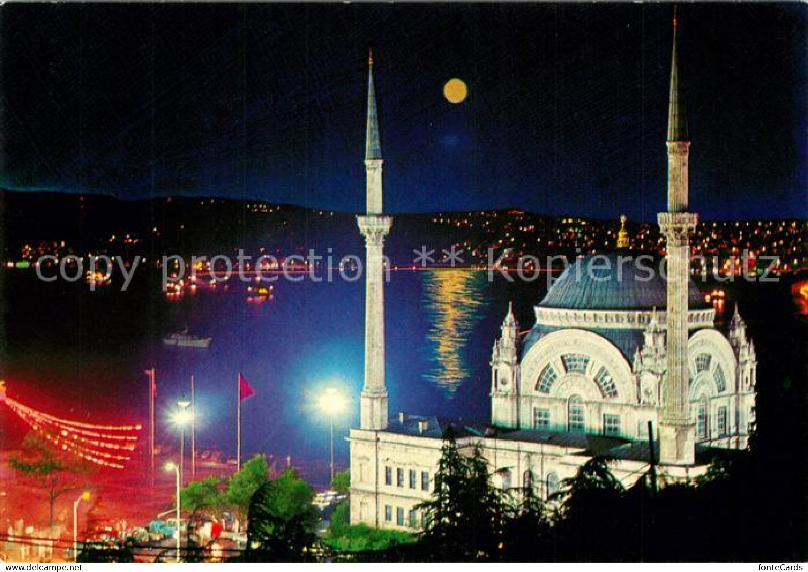 73252404 Istanbul Constantinopel Dolmabahce Moschee Und Bosphorus Istanbul Const - Turchia