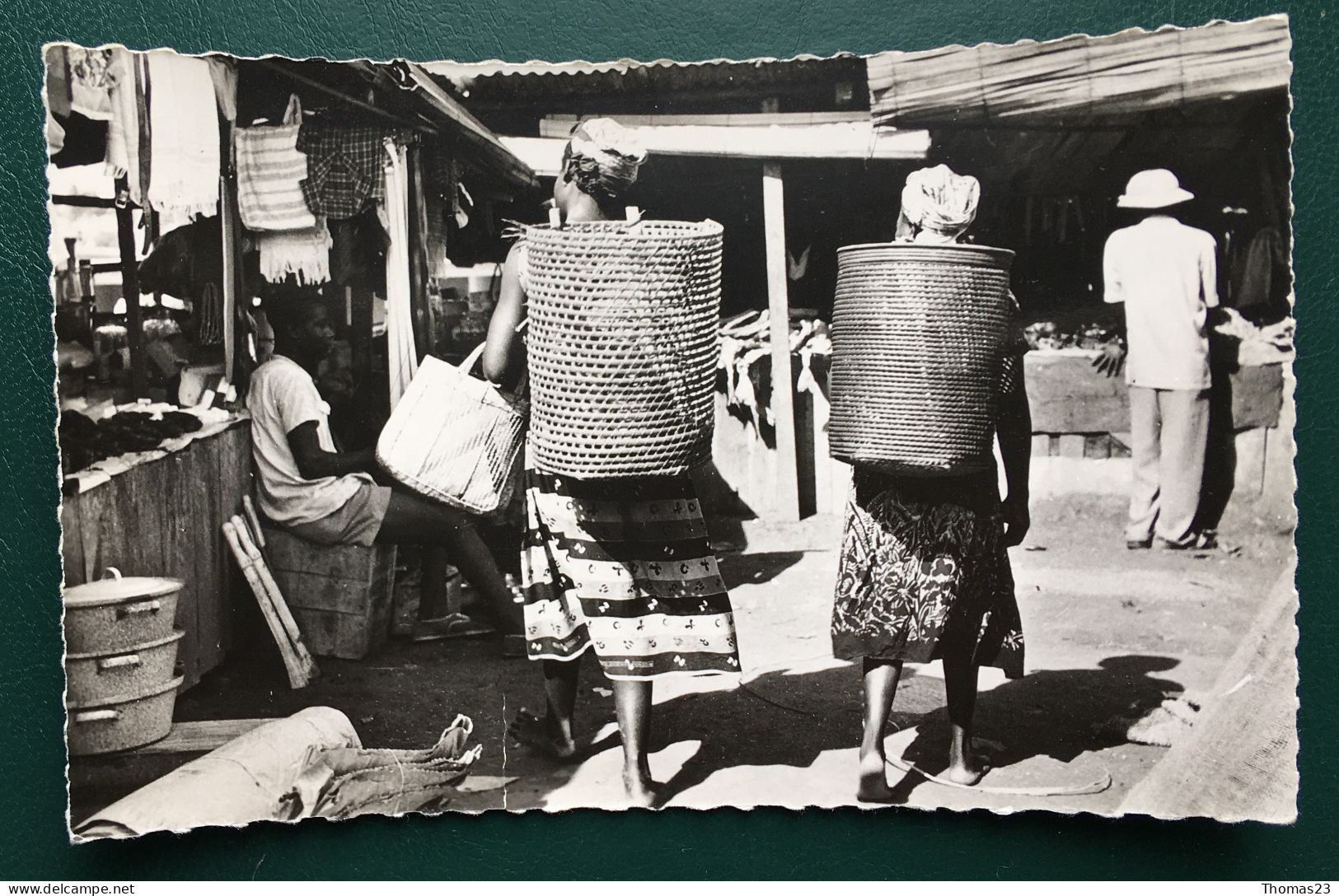 Yaoundé, Porteuses Au Marché, Lib "Au Messager", N° 1394 - Camerún