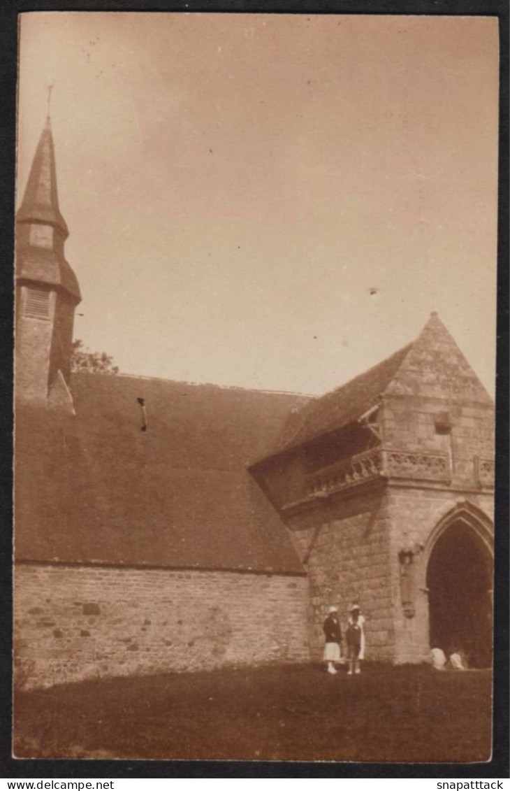 Jolie Photographie De Sept 1931 à PLOUHA, Chapelle De Kermaria, Côtes D'Armor, Bretagne, 5,5 X 8,6 Cm - Places