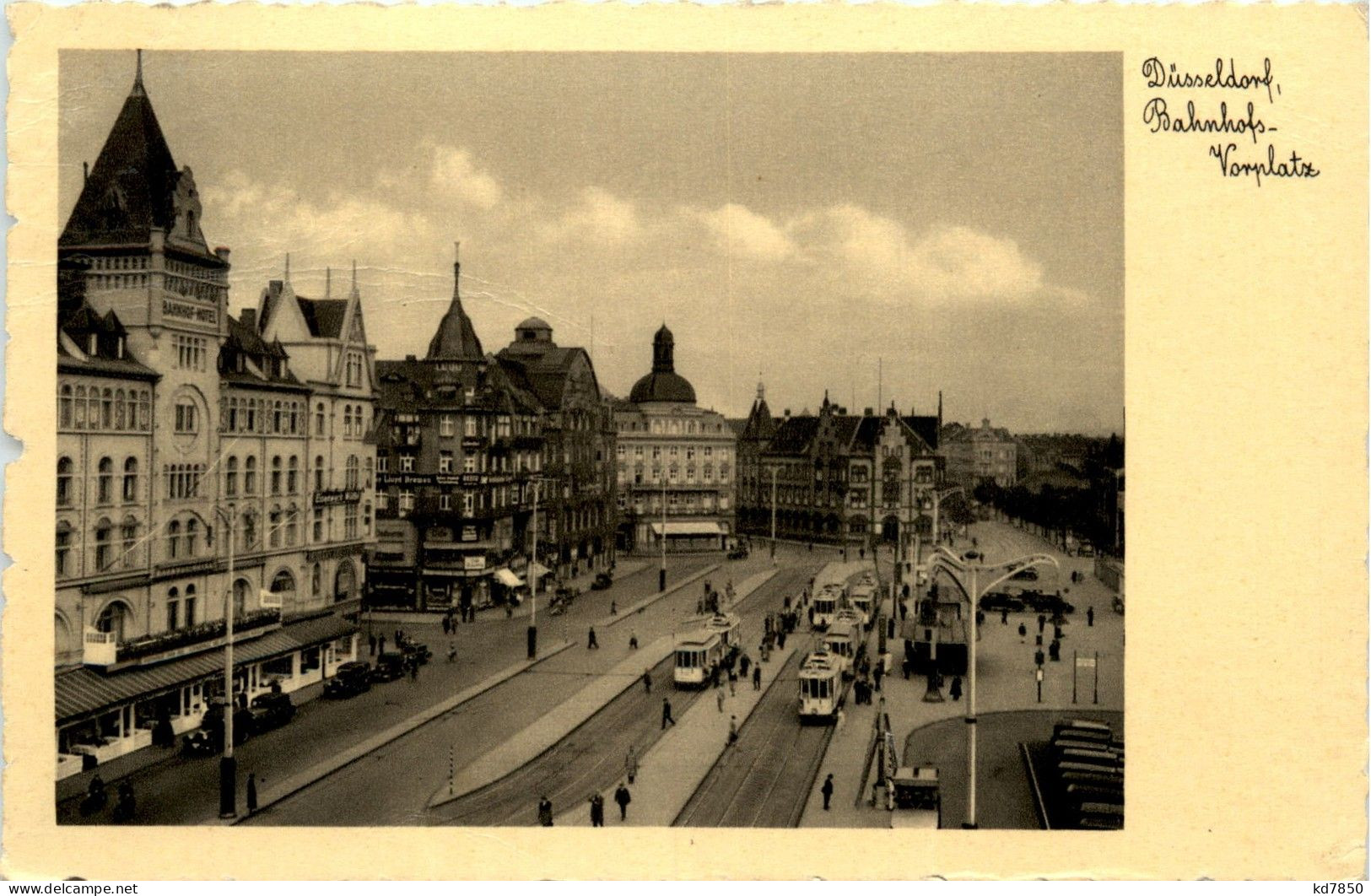 Düsseldorf - Bahnhofs Vorplatz - Duesseldorf