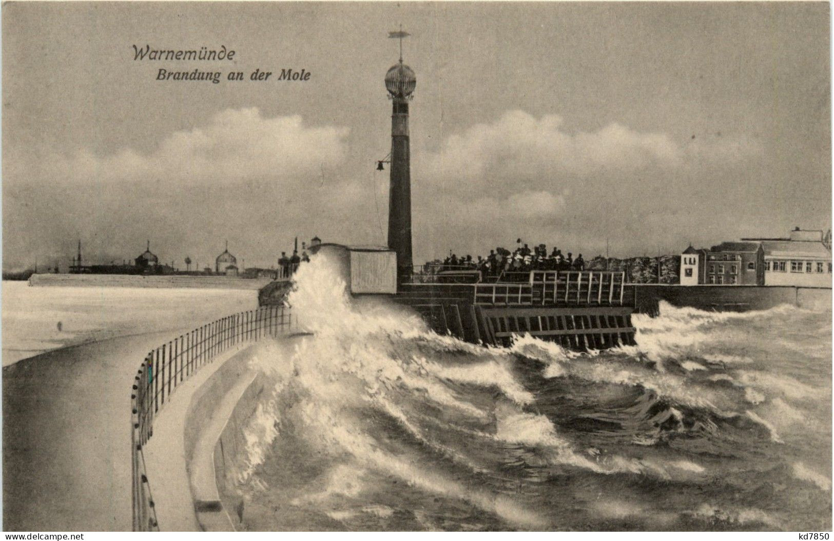 Warnemünde - Brandung An Der Mole - Rostock