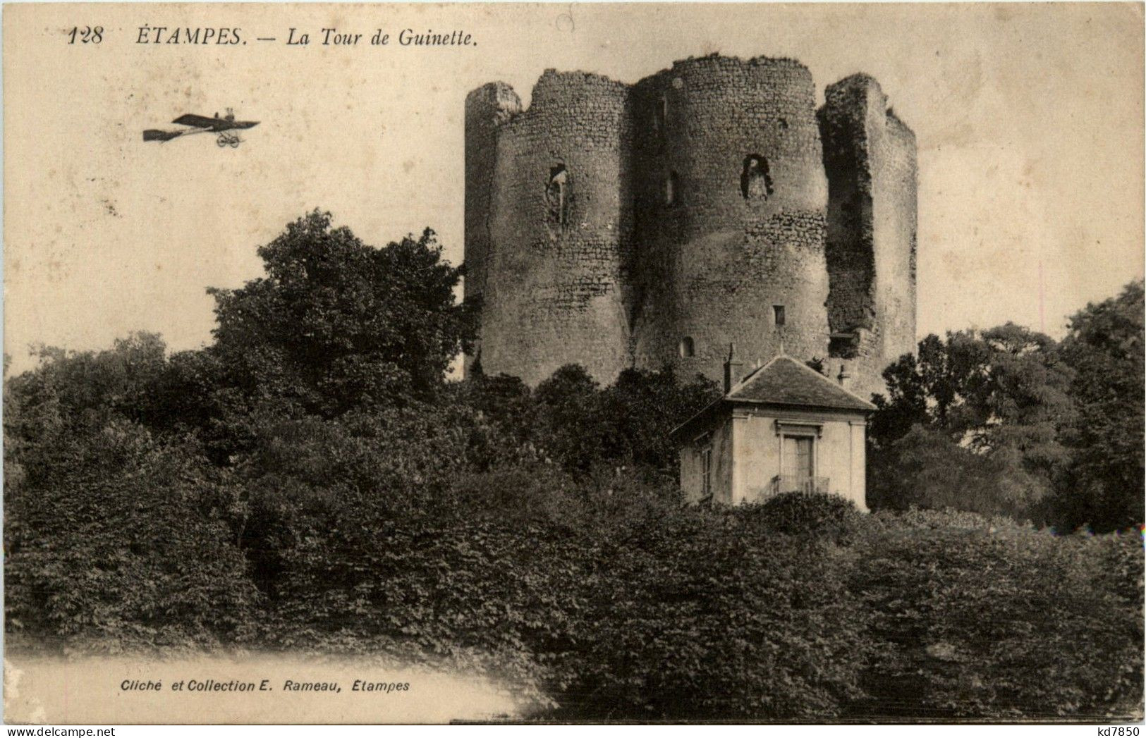 Etampes - L Tour De Guinette - Aeroplane - Etampes