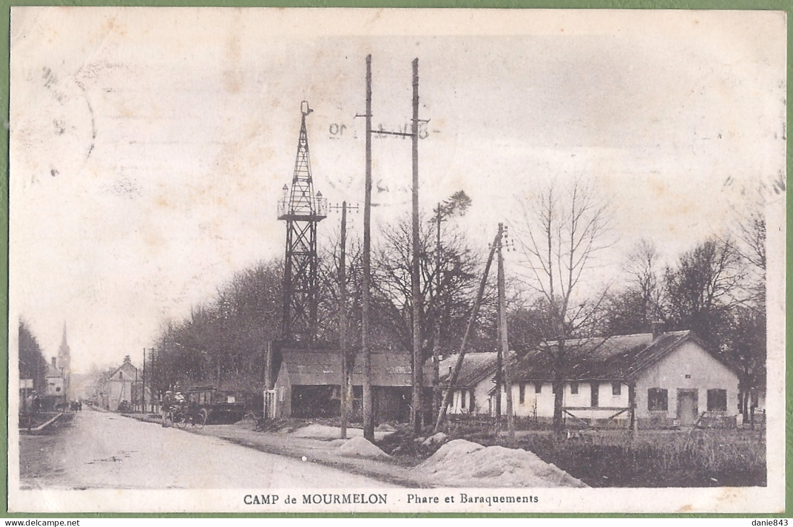 CPA - MARNE - MOURMELON CAMP DE CHALONS - PHARE ET BARAQUEMENTS - Petite Animation En Arrière Plan - Camp De Châlons - Mourmelon